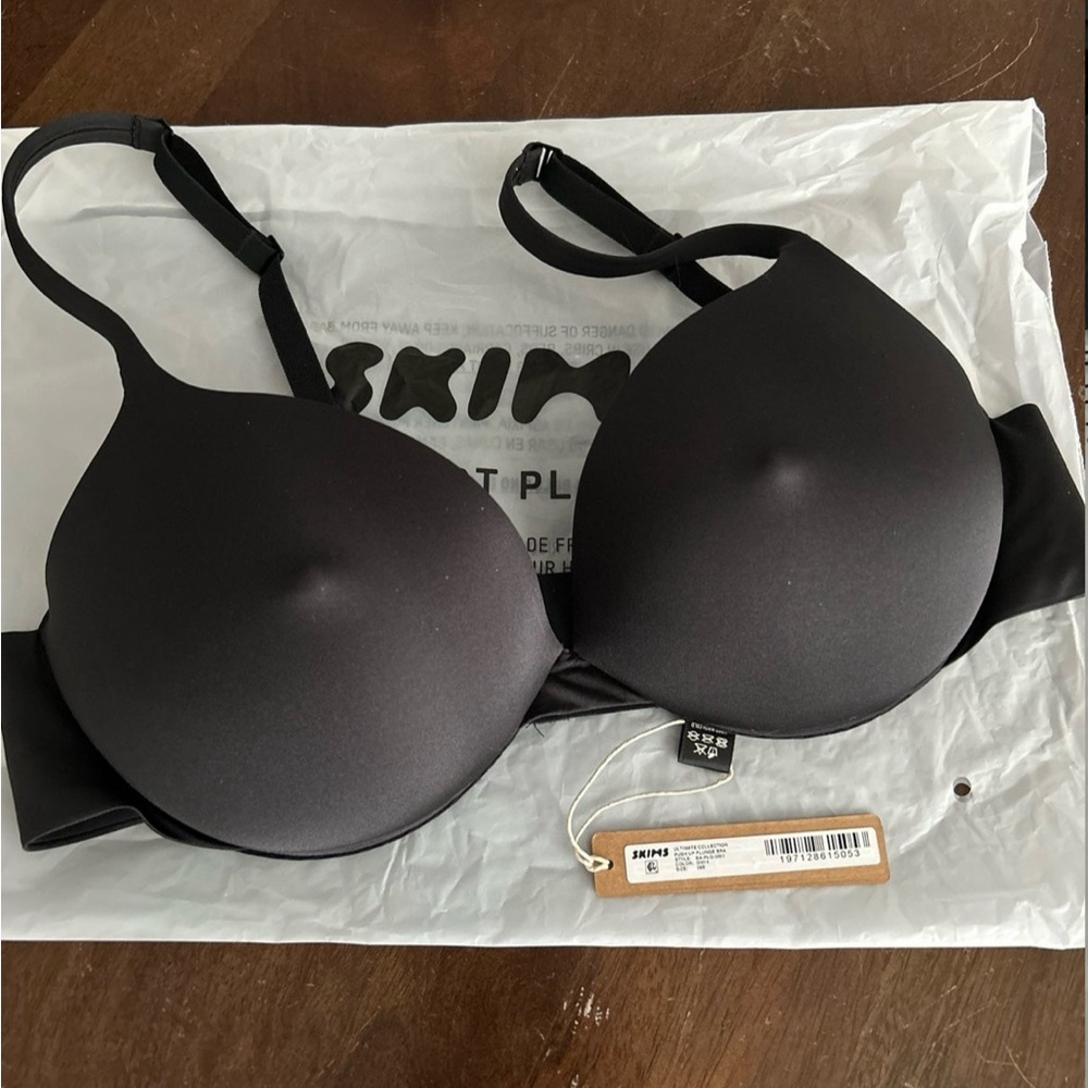 NWT SKIMS Nipple Push Up Bra in Onyx